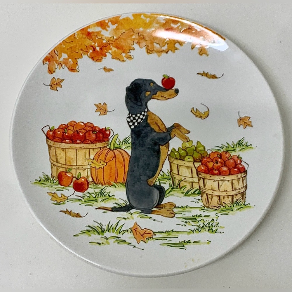 Sherri Buck Baldwin Certified International Discontinued Weiner Dog Plate